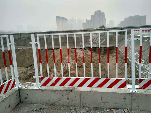 基坑護欄網(wǎng)圖片2
